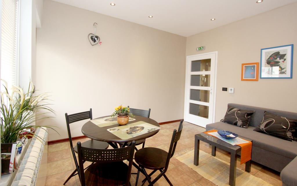 Sneki Apartment Belgrade Luaran gambar
