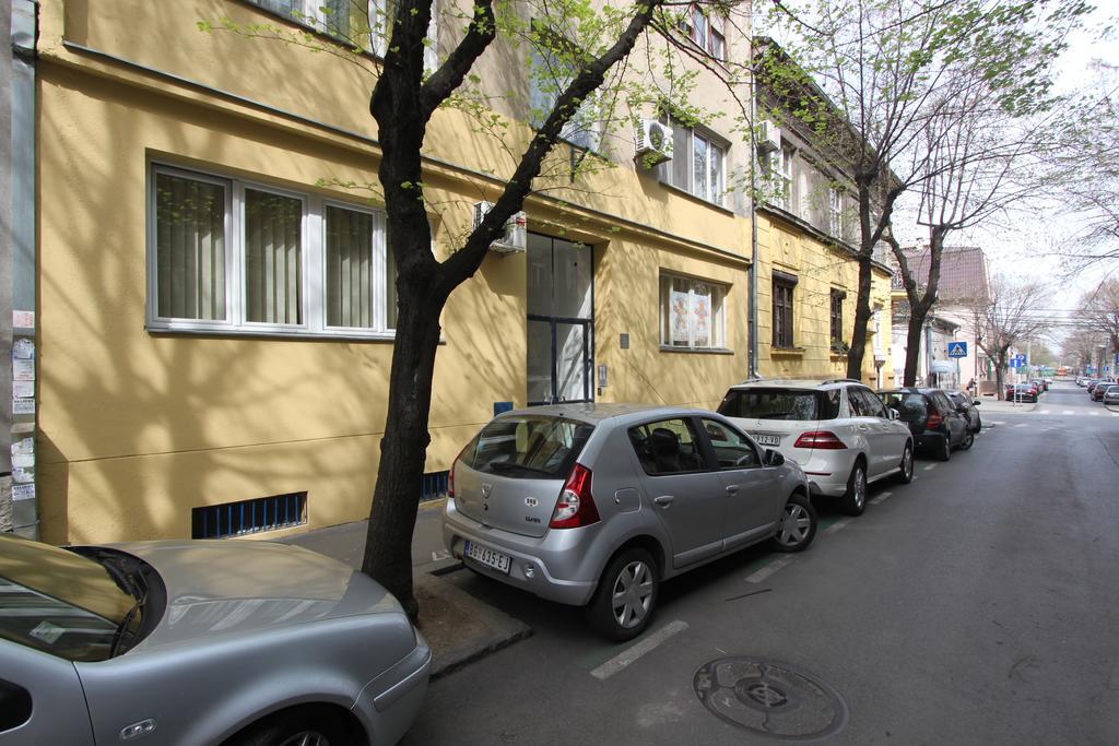 Sneki Apartment Belgrade Luaran gambar